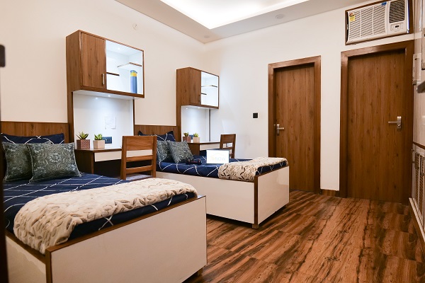 Pg near Amity Noida
